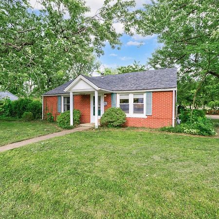 Mid-Century Brick Bungalow Home Эвансвилл Экстерьер фото